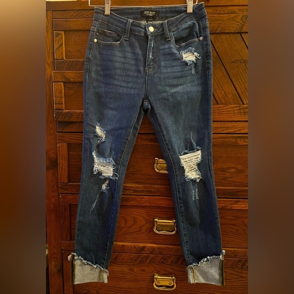 JUDY BLUE Denim - JUDY BLUE Mid Rise Cuffed Skinny Distressed 7/28 Dark Wash